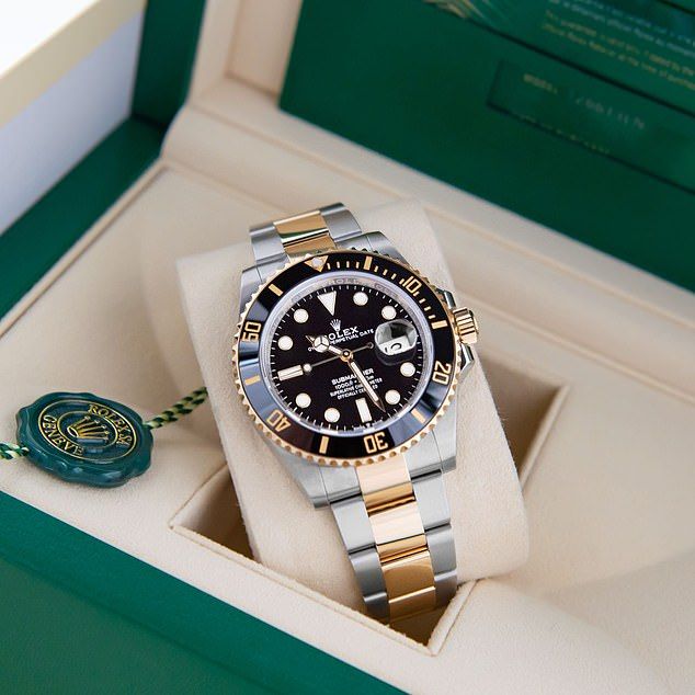 Rolex Submariner Date 40mm 116618LB Black Dial