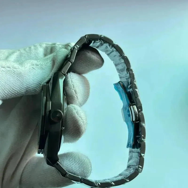 Hublot diamond cut black dial