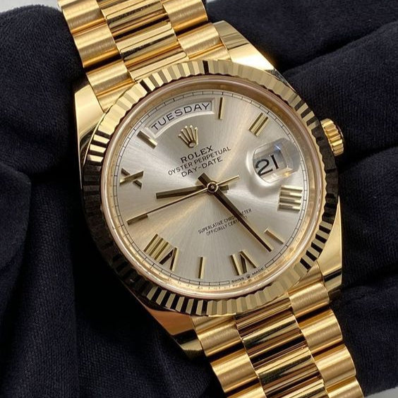 Rolex Day-Date 40 Presidential 228238 Fluted Bezel golden Dial